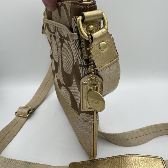 Coach Signature 40758 Swingpack Crossbody Shoulder Handbag Purse - Picture 5 of 13